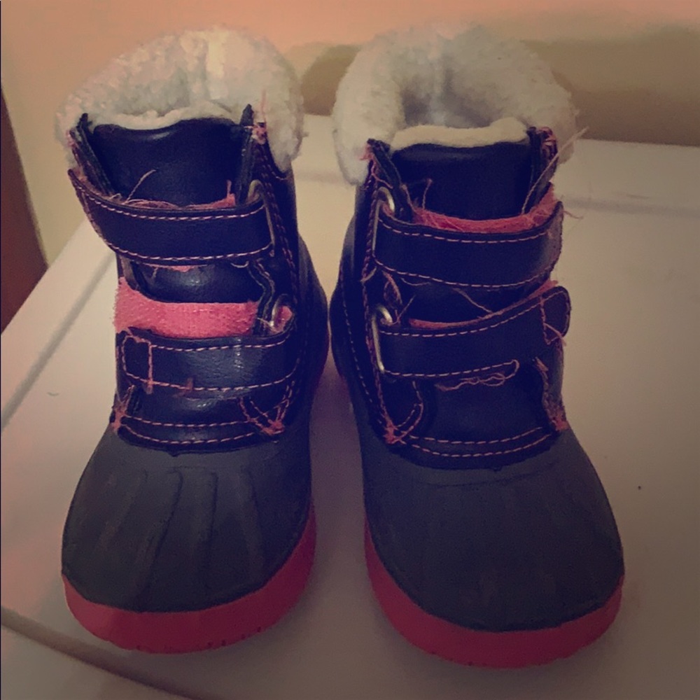 Size 5 toddler snow boots